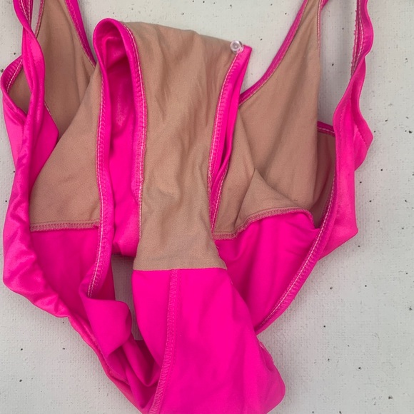 VINTAGE HOT PINK ONE PIECE SWIMSUIT WITH ZIPPER - Picture 4 of 4